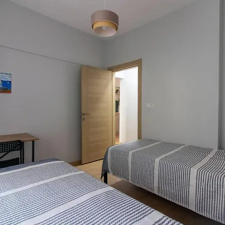 Bright 3br Near Kadikoey Seaside Istanboel