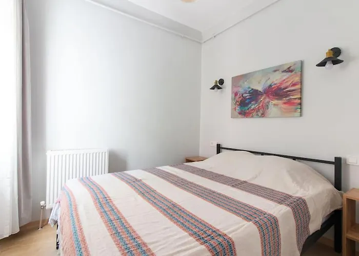 Bright 3br Near Kadikoey Seaside شقة *