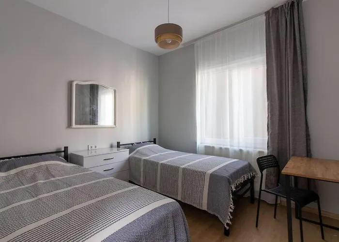 Bright 3br Near Kadikoey Seaside * اسطنبول