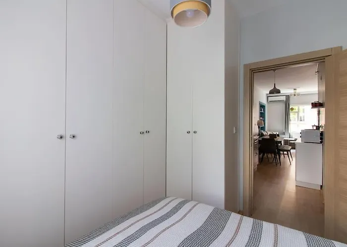 Bright 3br Near Kadikoey Seaside شقة *