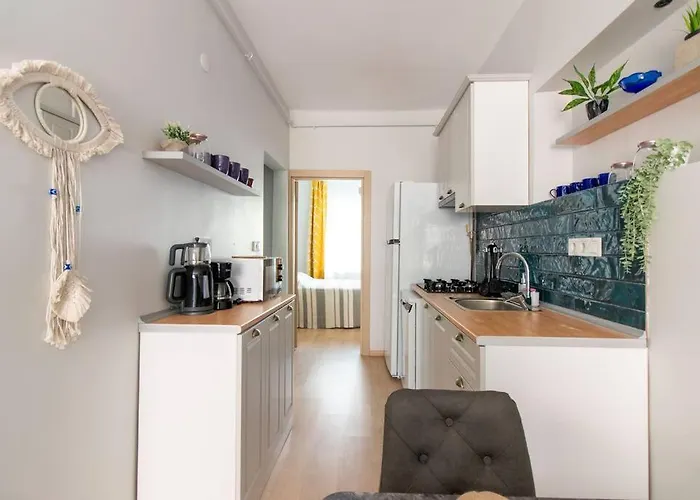 Bright 3br Near Kadikoey Seaside شقة اسطنبول