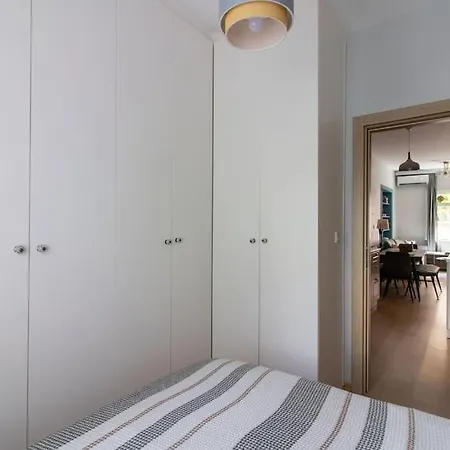Bright 3br Near Kadikoey Seaside 아파트 *