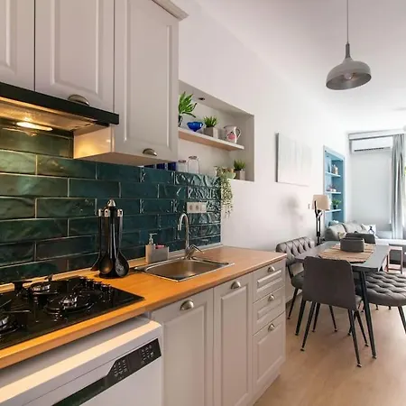 아파트 Bright 3br Near Kadikoey Seaside 이스탄불
